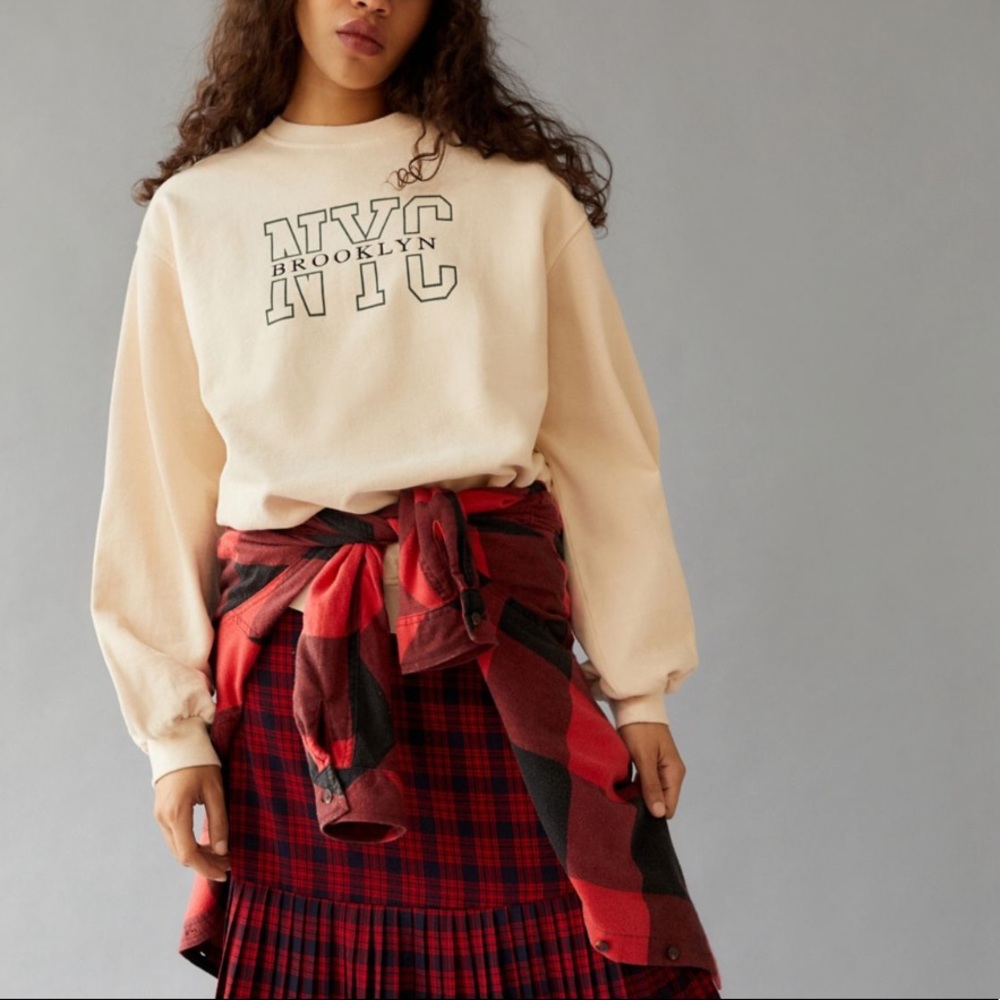 UO Embroidered Destination Crewneck Sweatshirt - Picture 3 of 5
